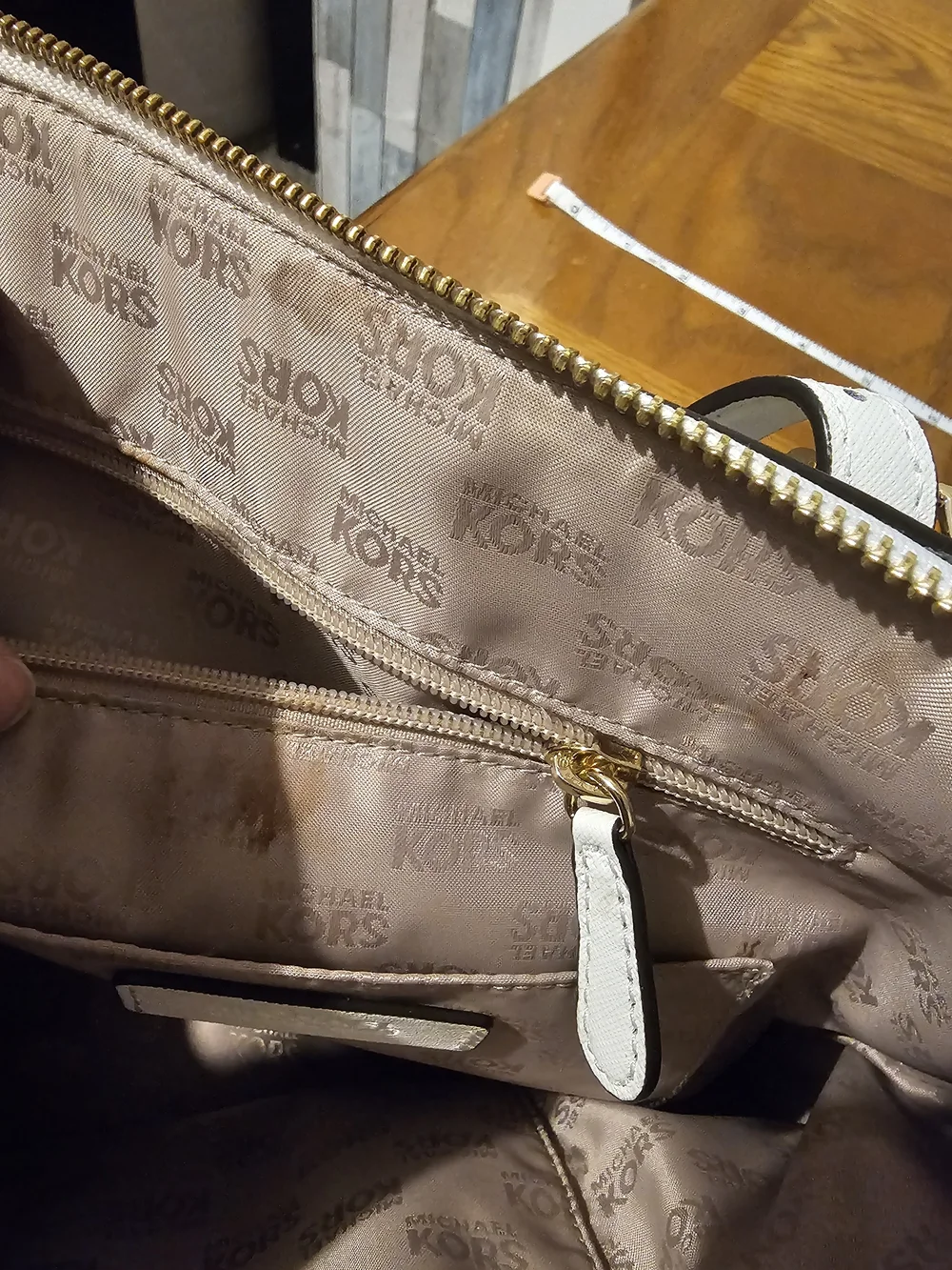 Michael Kors White Saffiano Leather Tote Bag - Picture 7 of 13